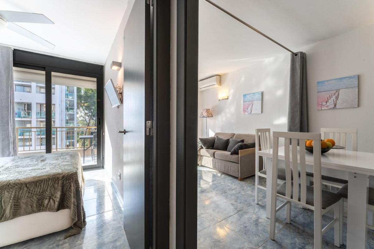 Salou-modern-pool-5'playa-2room-portavntura-ac13 *