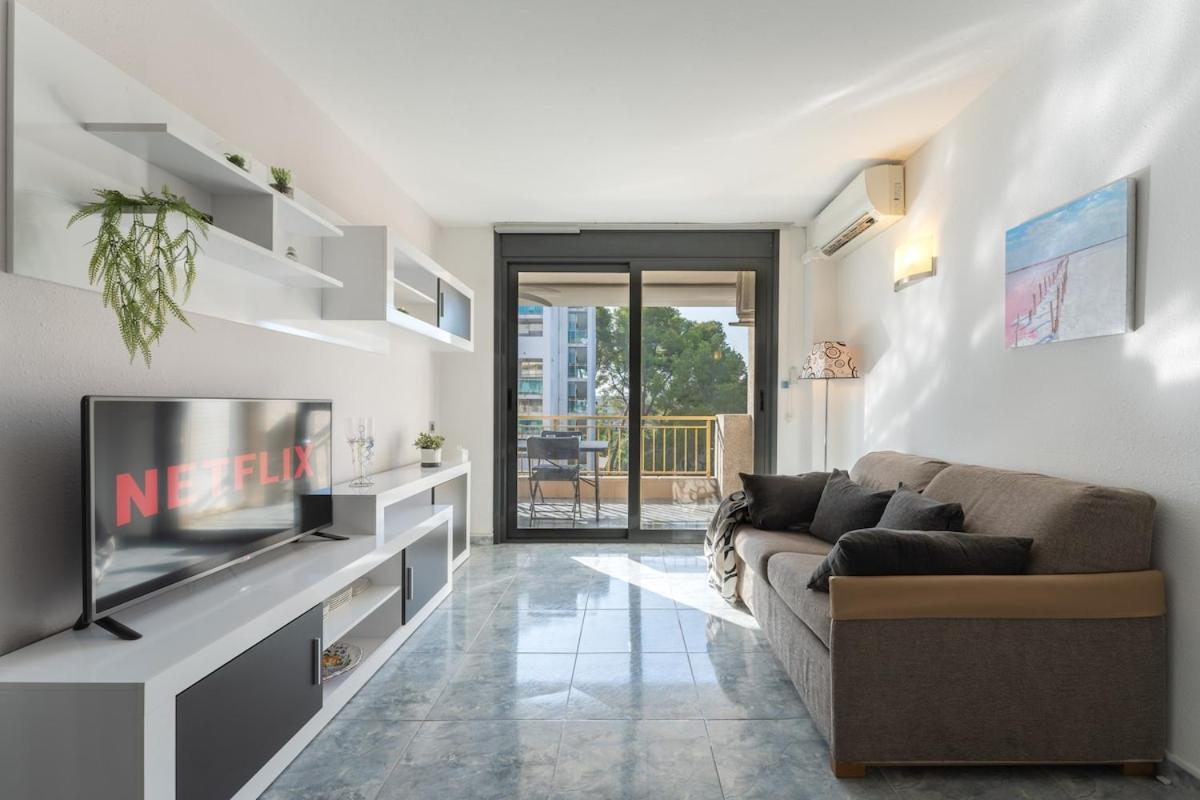 Salou-modern-pool-5'playa-2room-portavntura-ac13 Salou