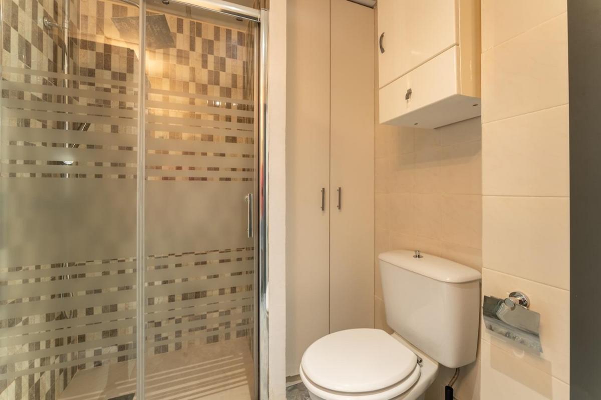 Salou-modern-pool-5'playa-2room-portavntura-ac13 Salou