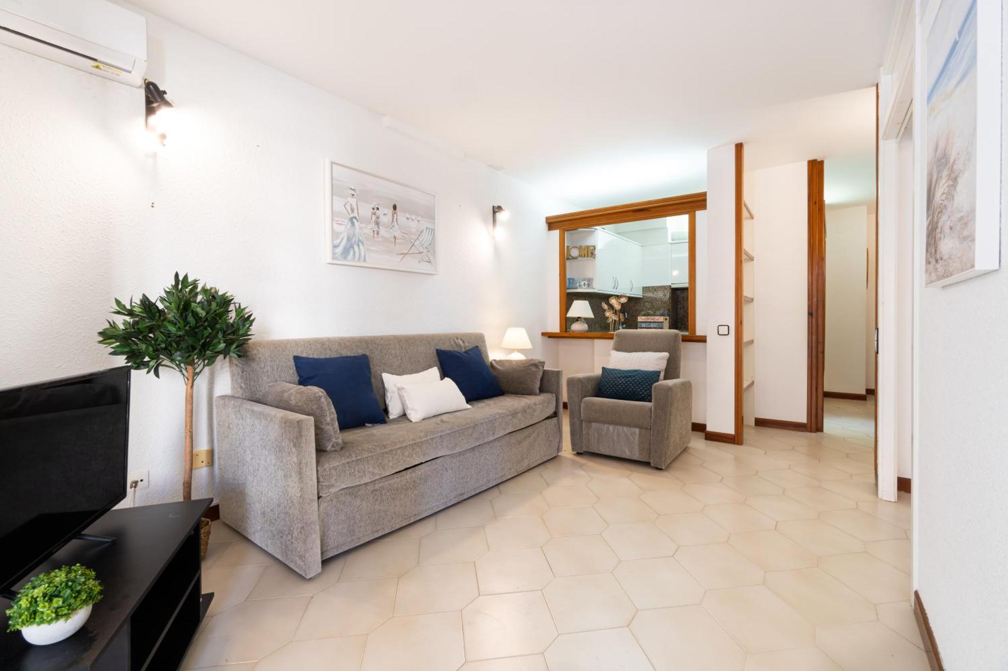 Novelty-primera Linea Mar * Salou
