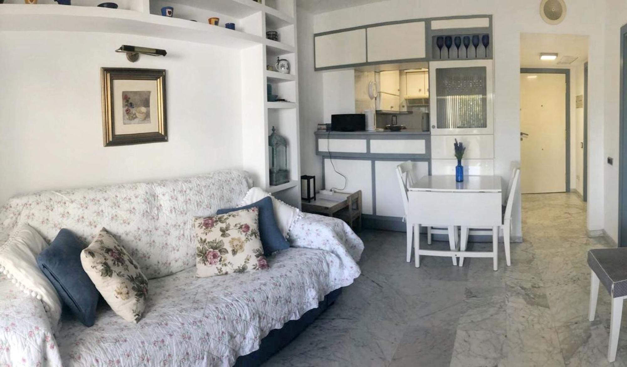 Comfortable In With Shared Pool 52 M² * Salou