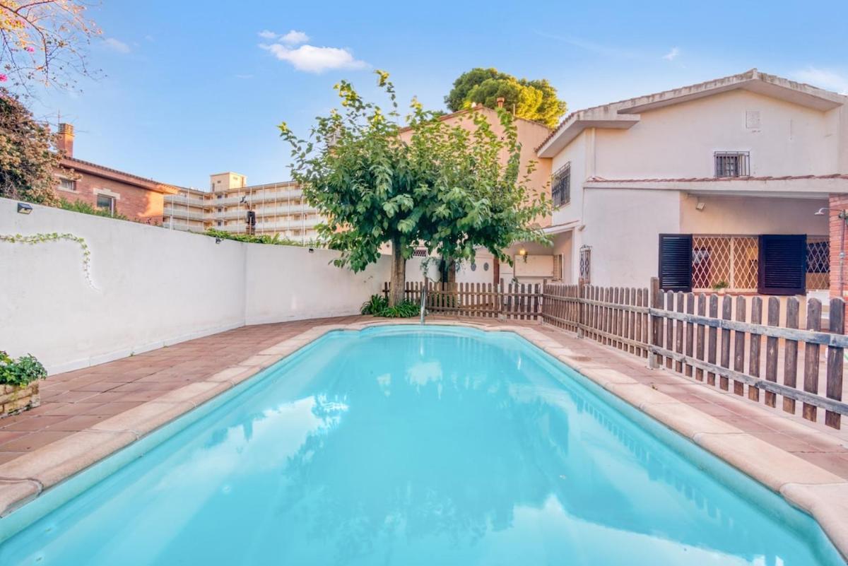 Family With Private Pool & - Bbq - Wifi - Ac