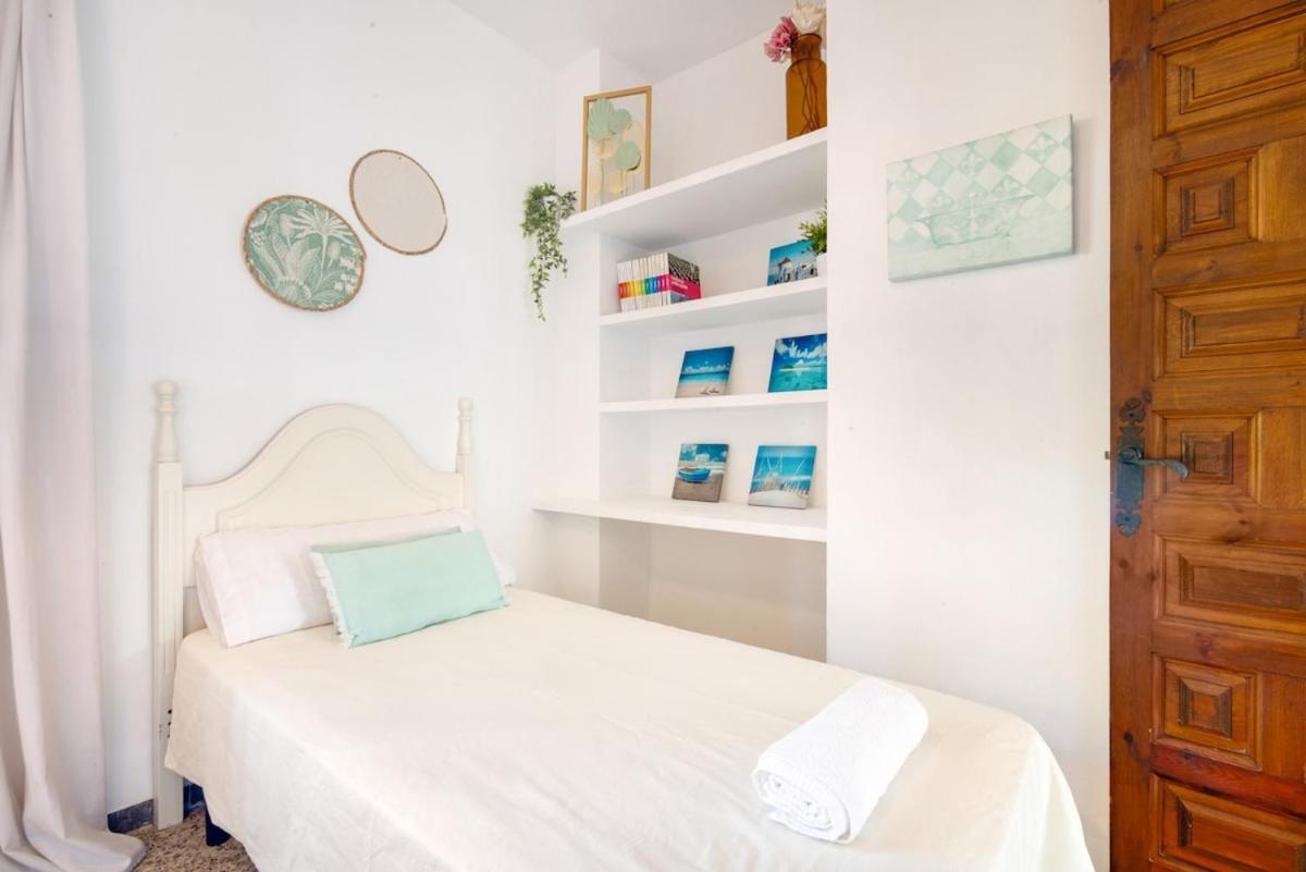 Family With Private Pool & - Bbq - Wifi - Ac