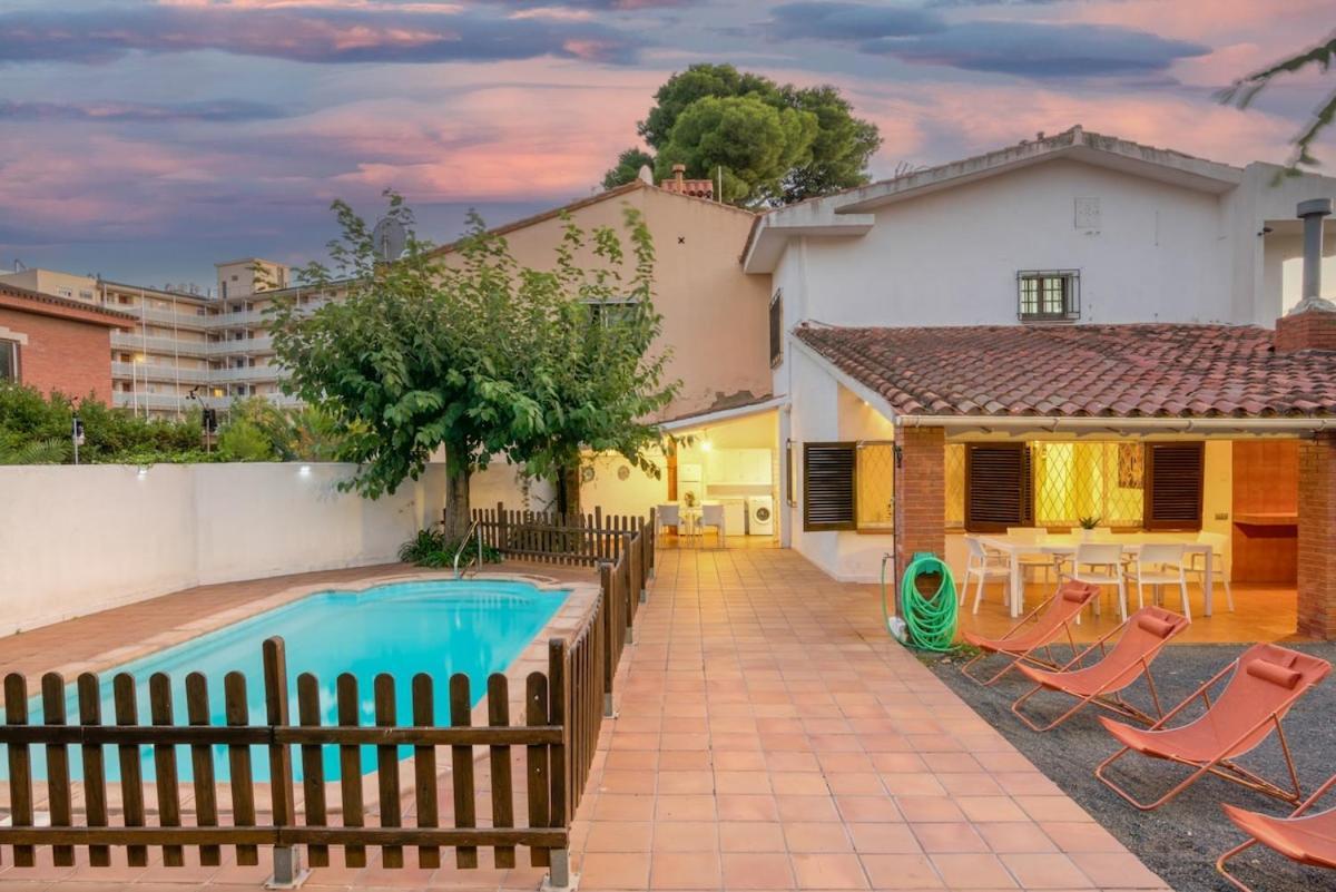 Apartment Family With Private Pool & - Bbq - Wifi - Ac *