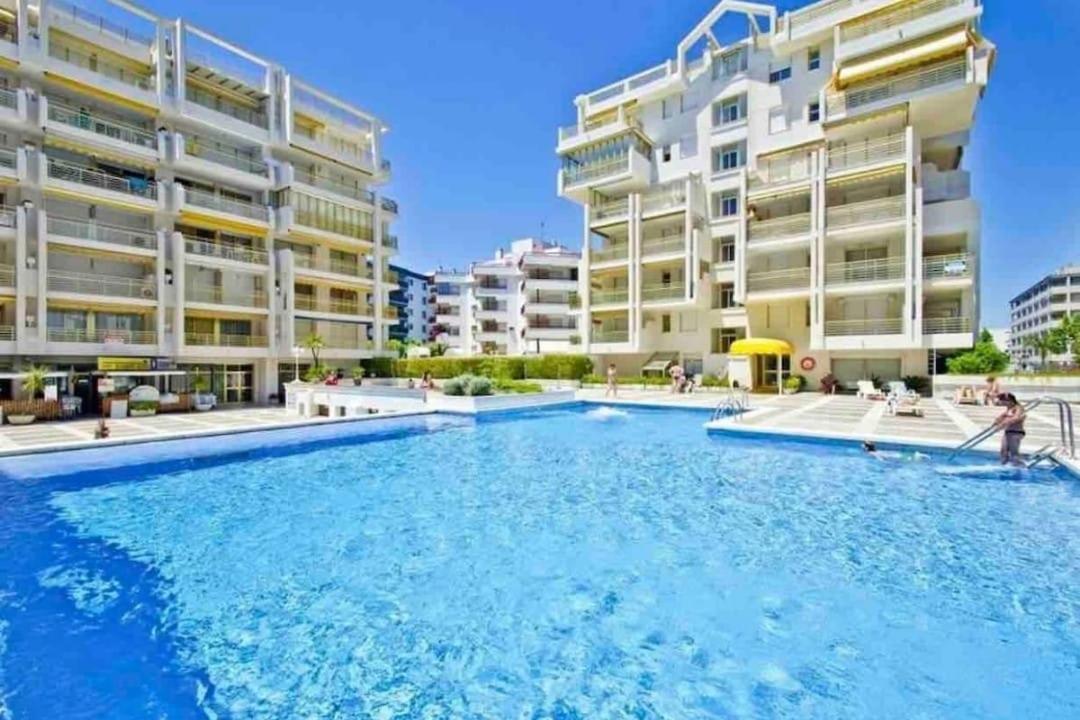 Apartment Varias Piscinas Salida Directa A La Playa
