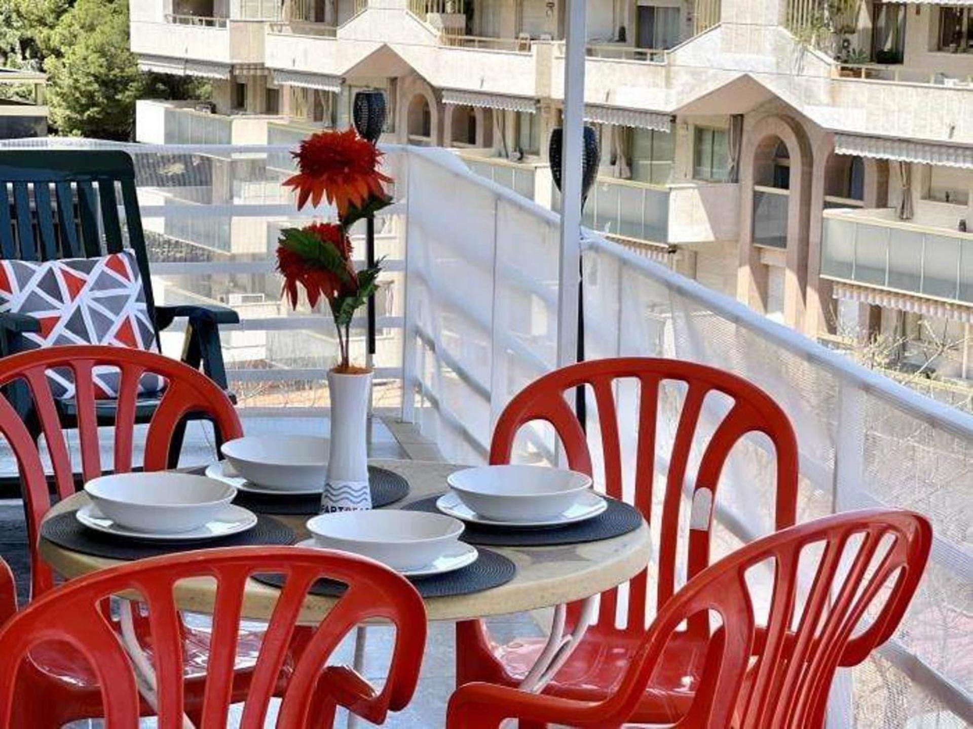 3br-sleeps6-balcony-a C-5min To Salou