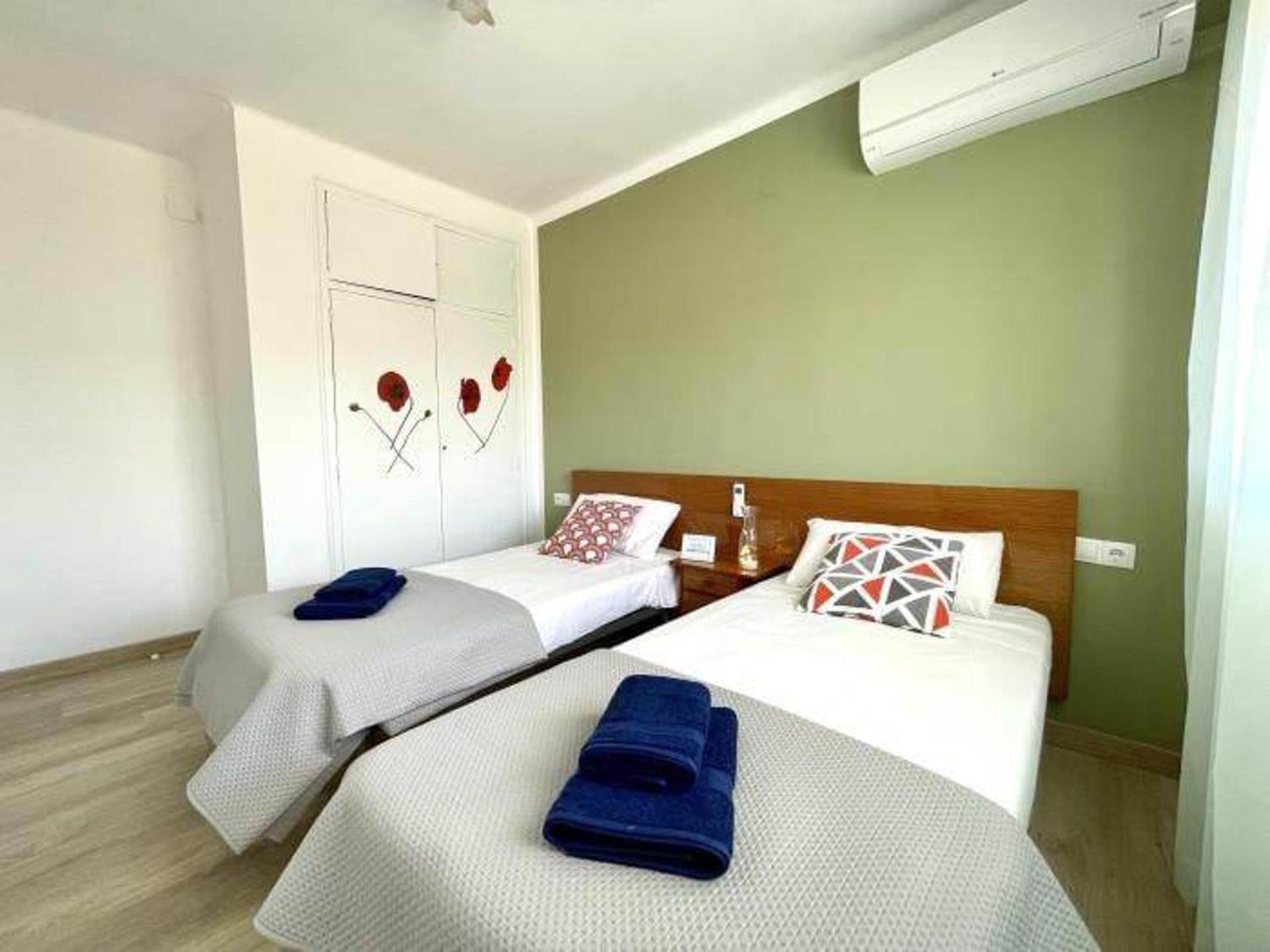 3br-sleeps6-balcony-a C-5min To Apartment
