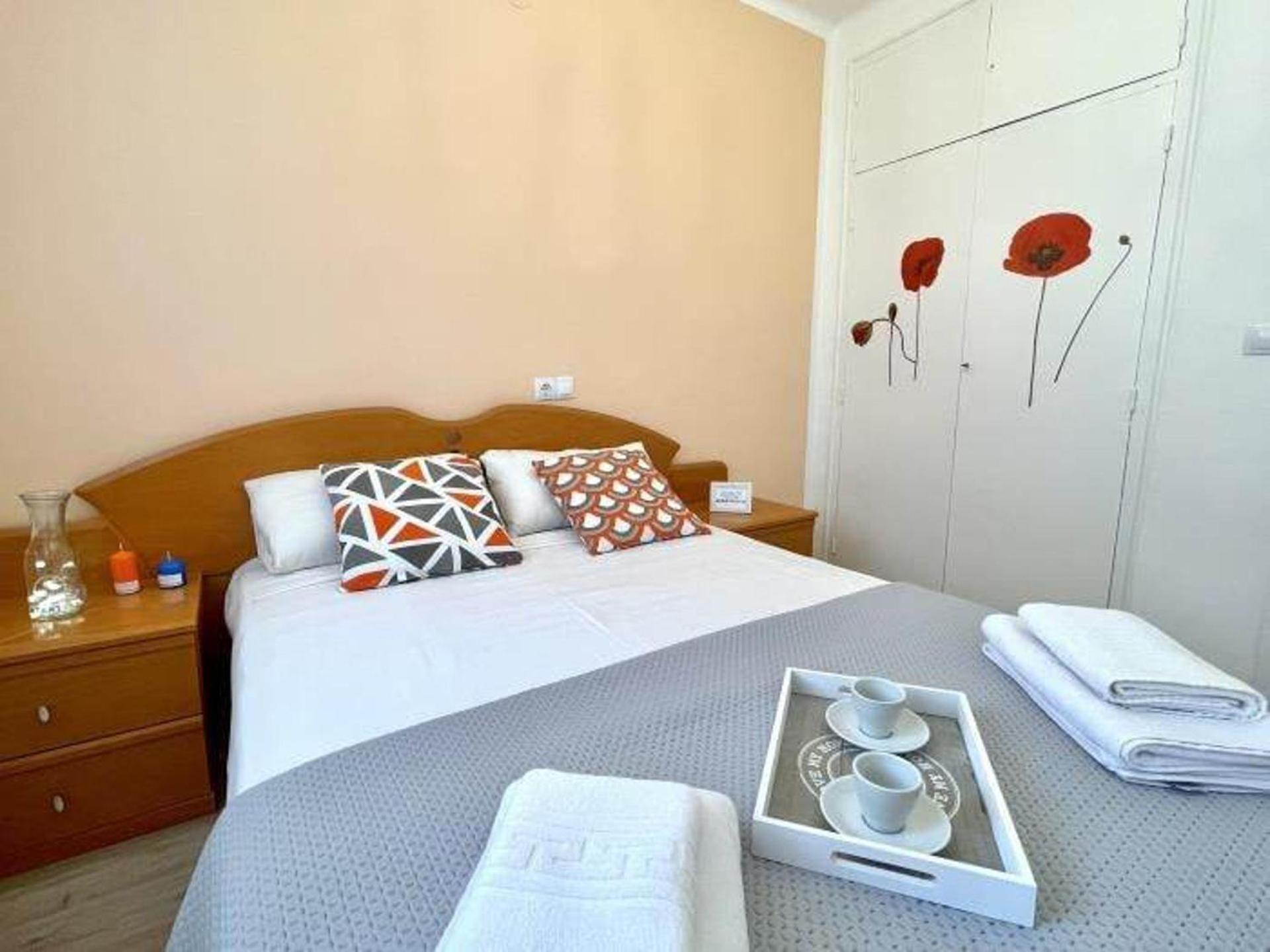 3br-sleeps6-balcony-a C-5min To * Salou
