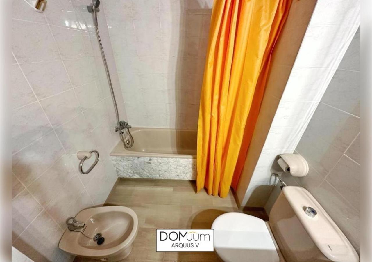 Domuum Holidays - Arquus V Apartamento *