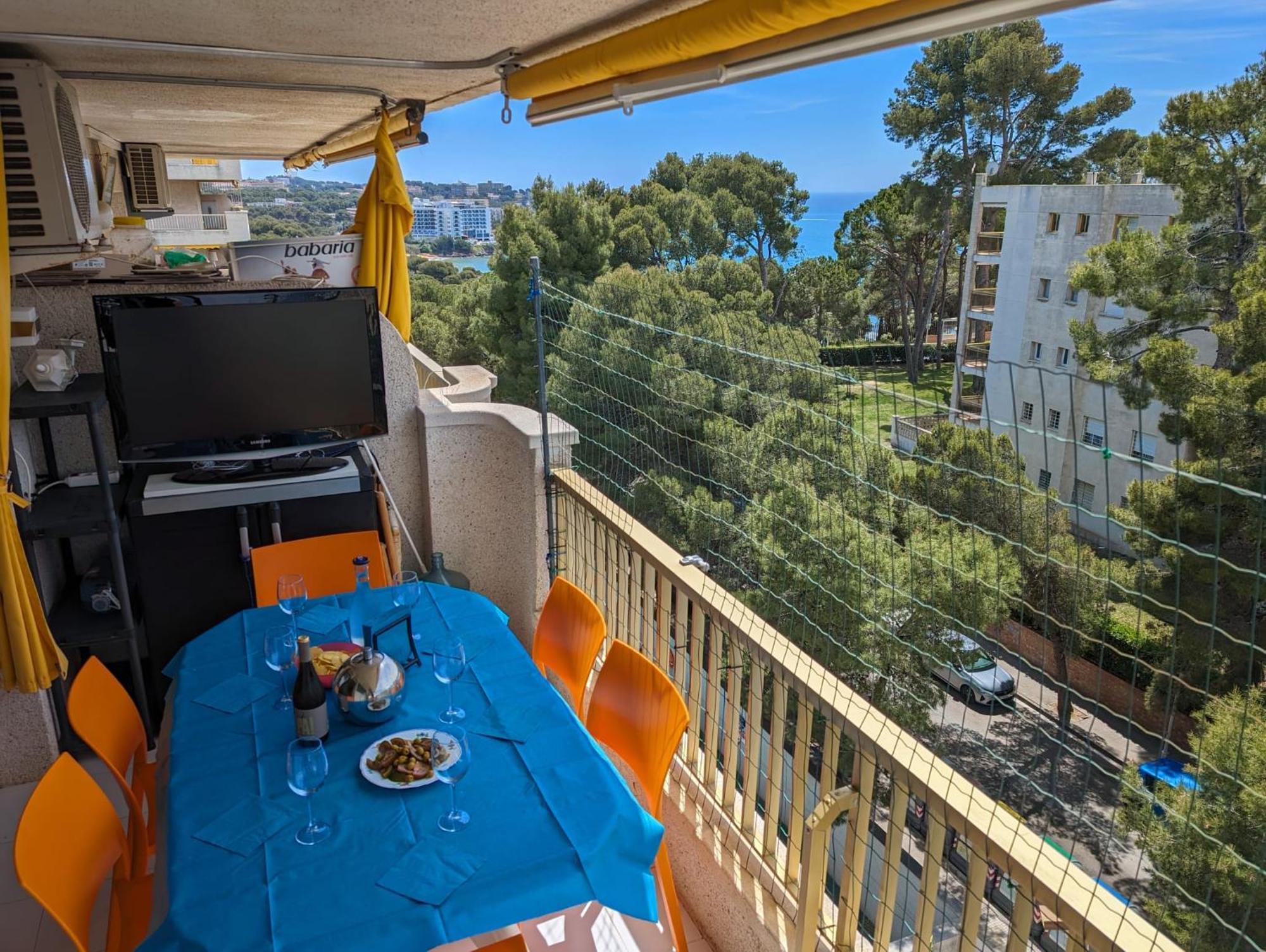 Enjoy The Beach, Port Aventura And Ferrari Land Salou