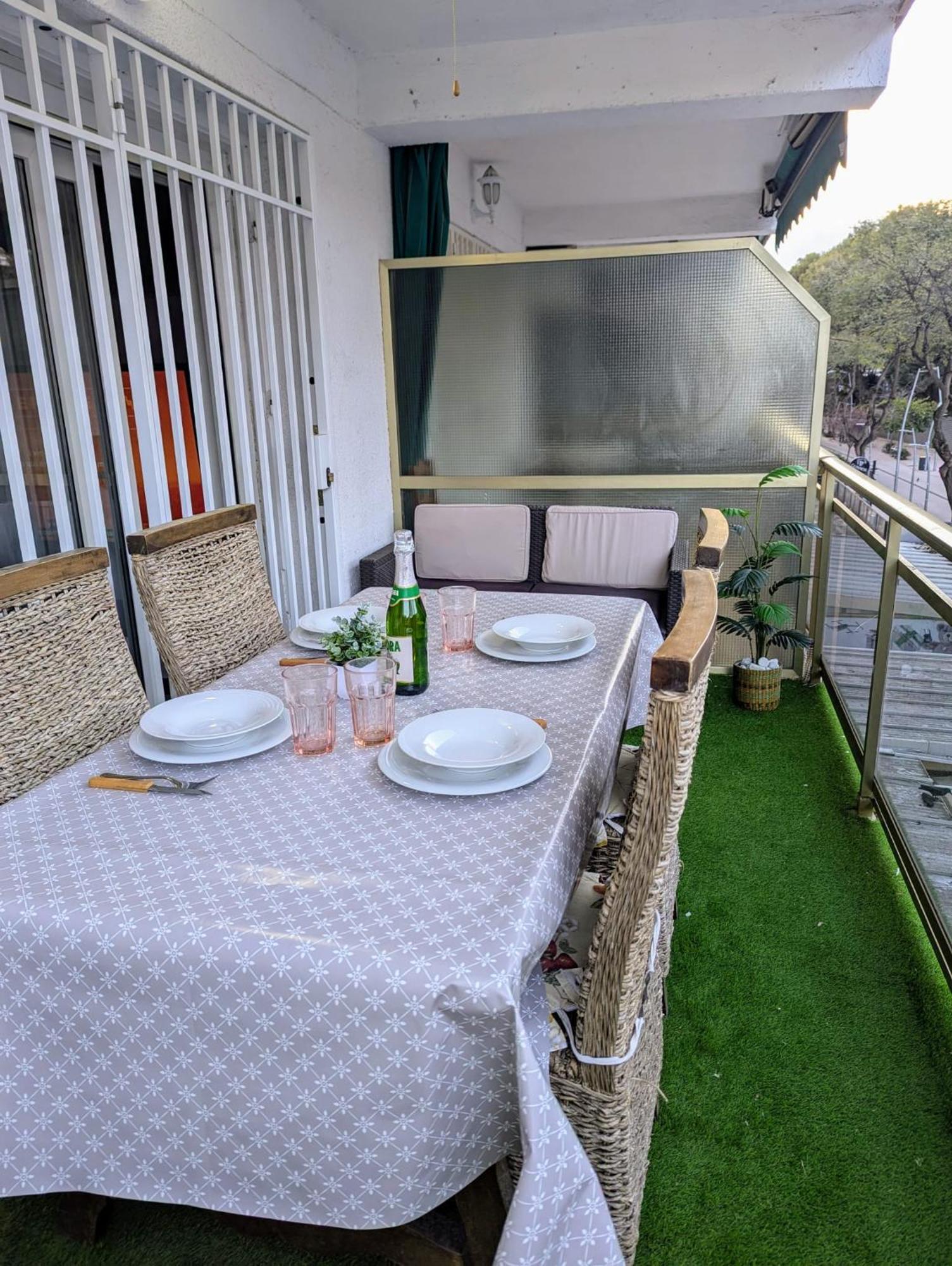 Tropical Terraza Con Minigolf Apartment