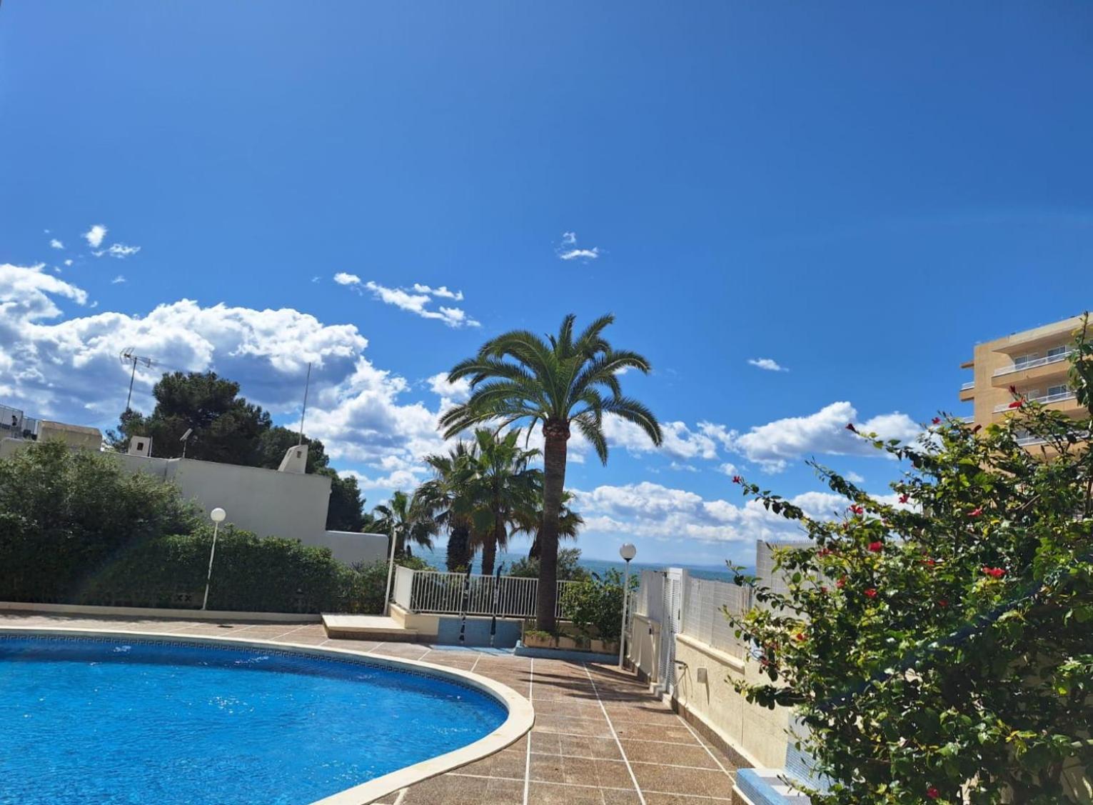 Calanu Cap Luxury By The Sea *