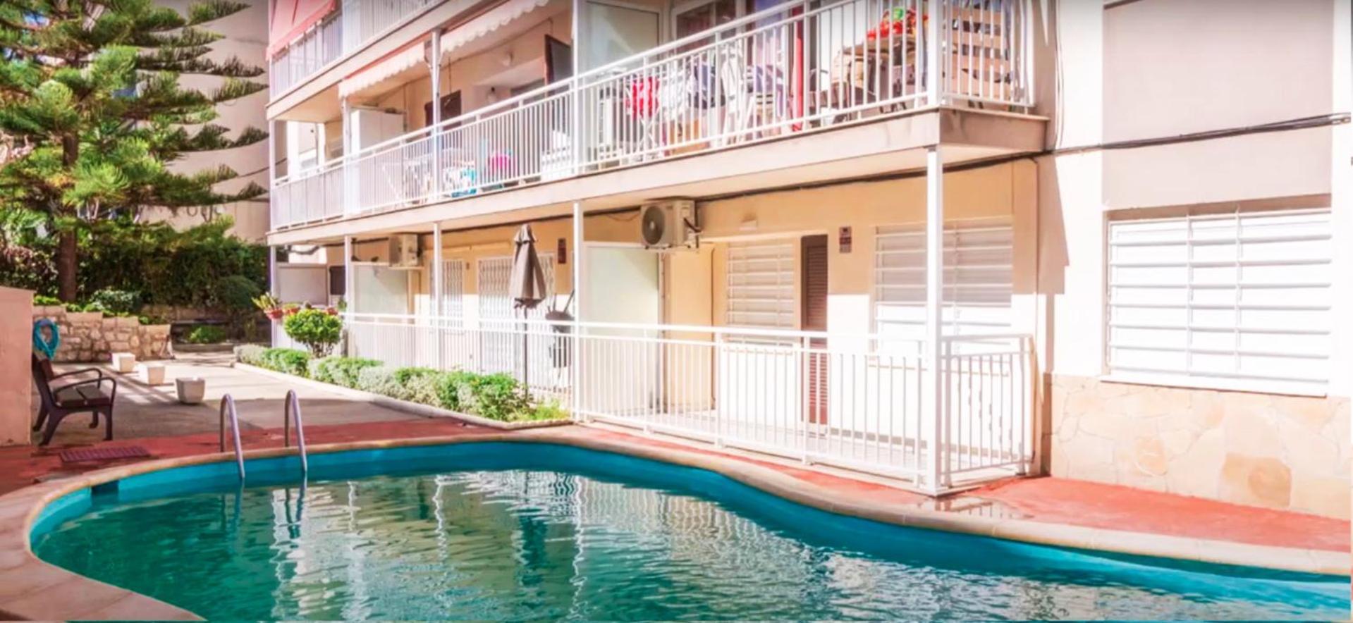 Aura In Renovated With Air Condition *