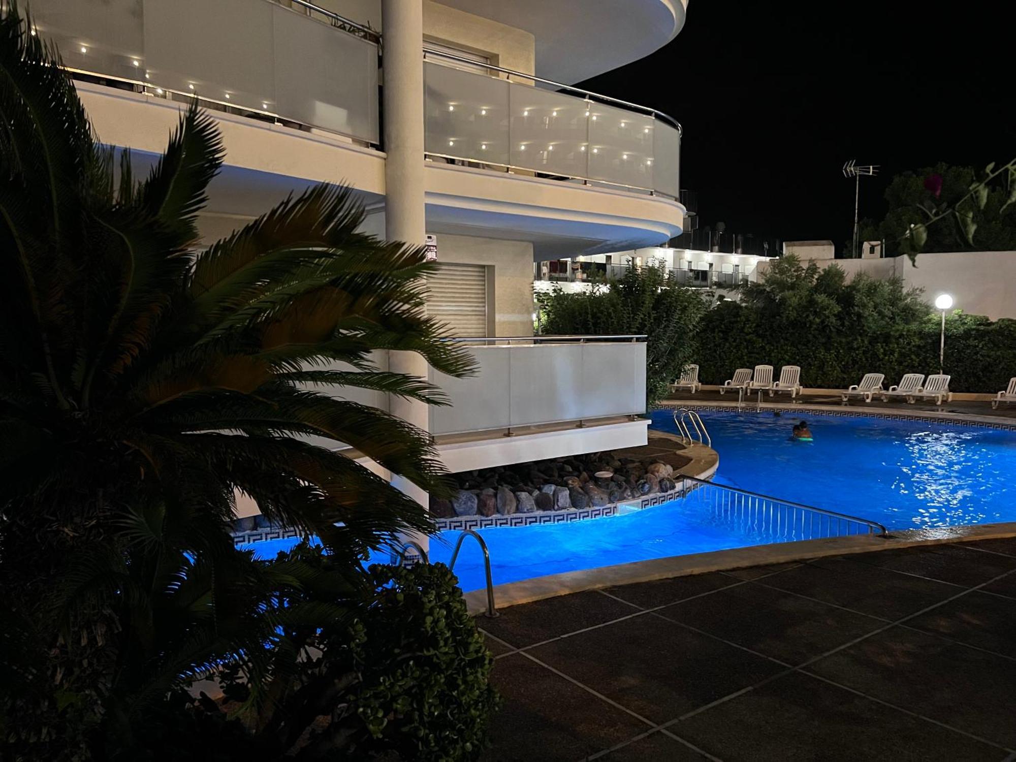 Aparthotel Quiet Front *