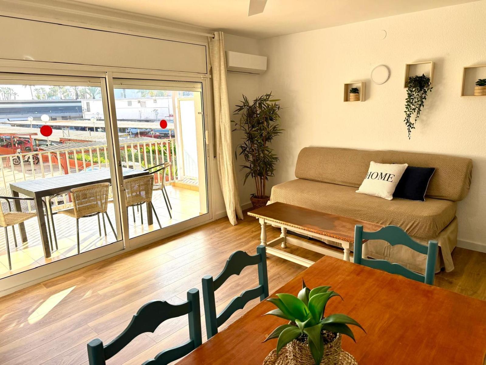 Hesperia Palmyra Apartment *
