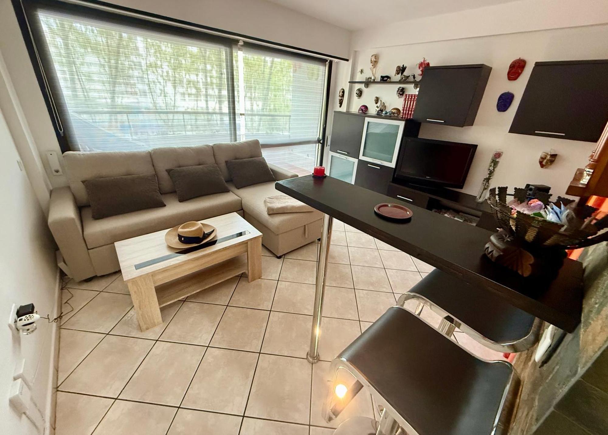 Salouru Apartment *