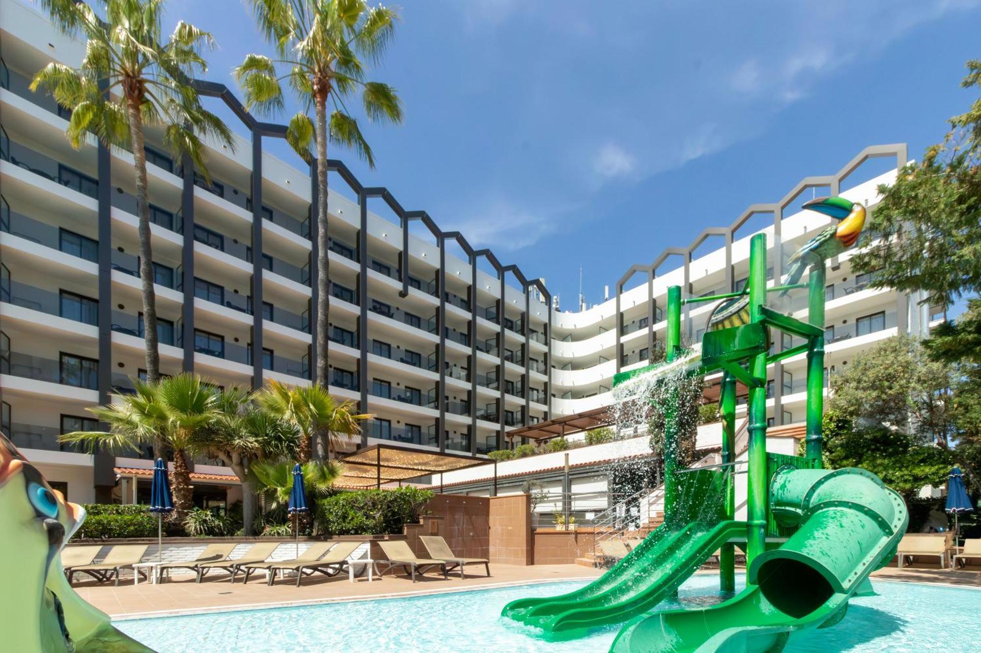 Golden Avenida Family 4* Hotel 4*