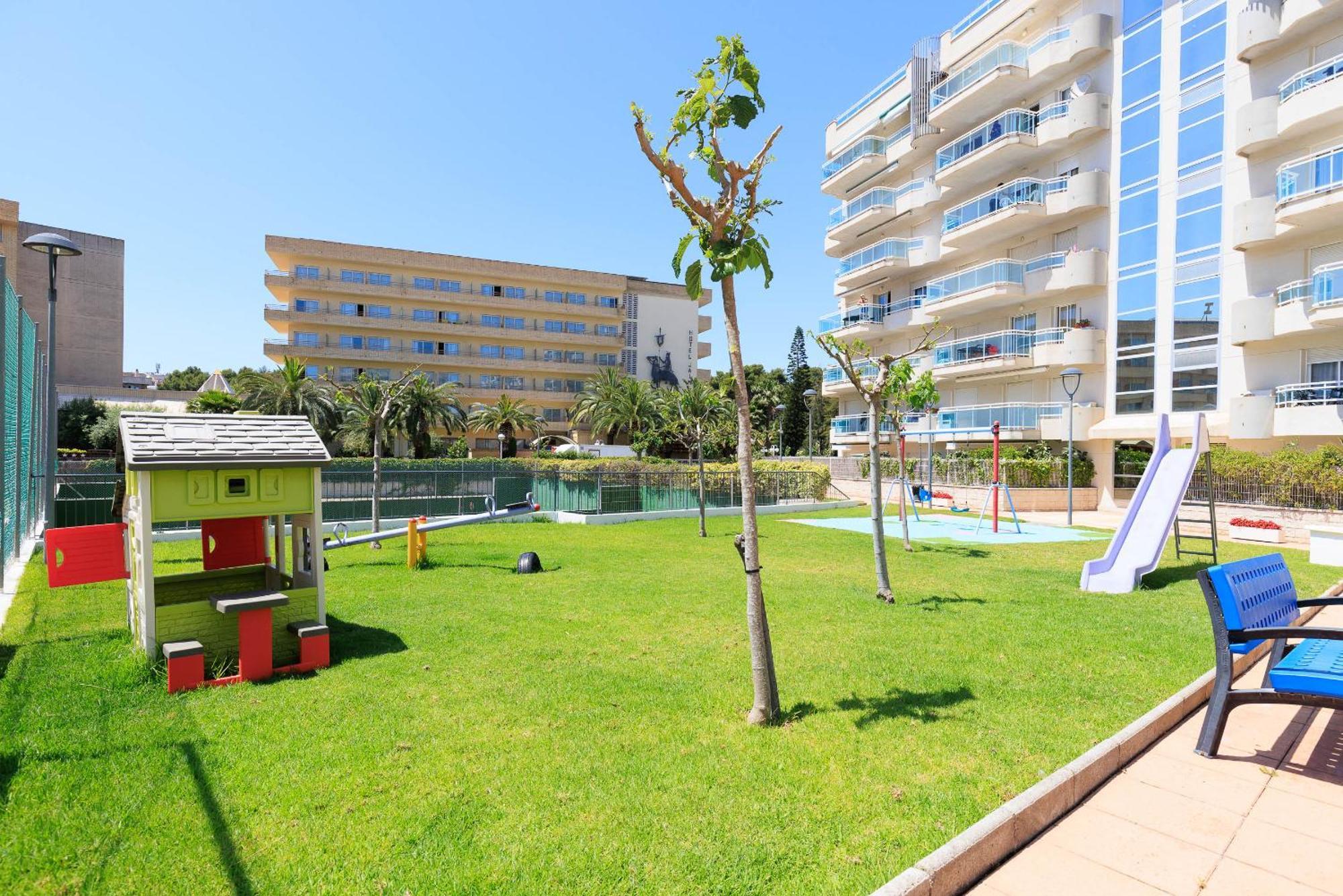 Uhc Larimar Family Complex Superior Apartment