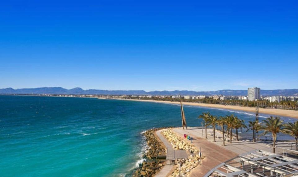 Reina 150m To With Pool And Balcony Near To Portaventura *