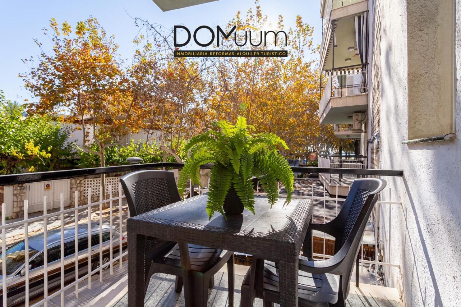 Domuum Holidays - Delfos * Salou