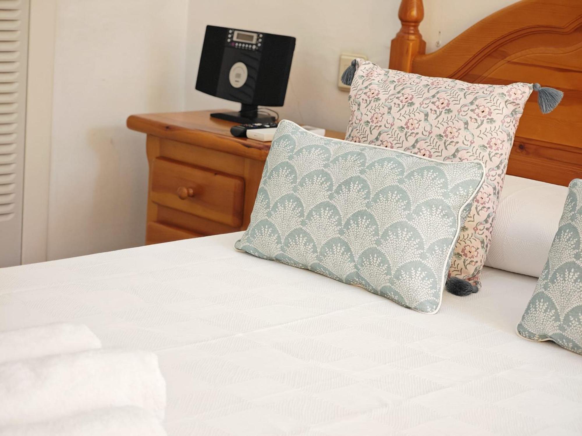 Reina 150m To With Pool And Balcony Near To Portaventura *