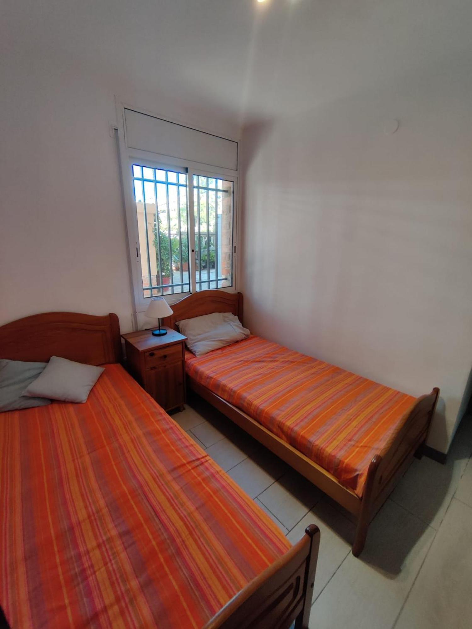 Apartment Gorgeous 4 Bed Apartment With Great Location *