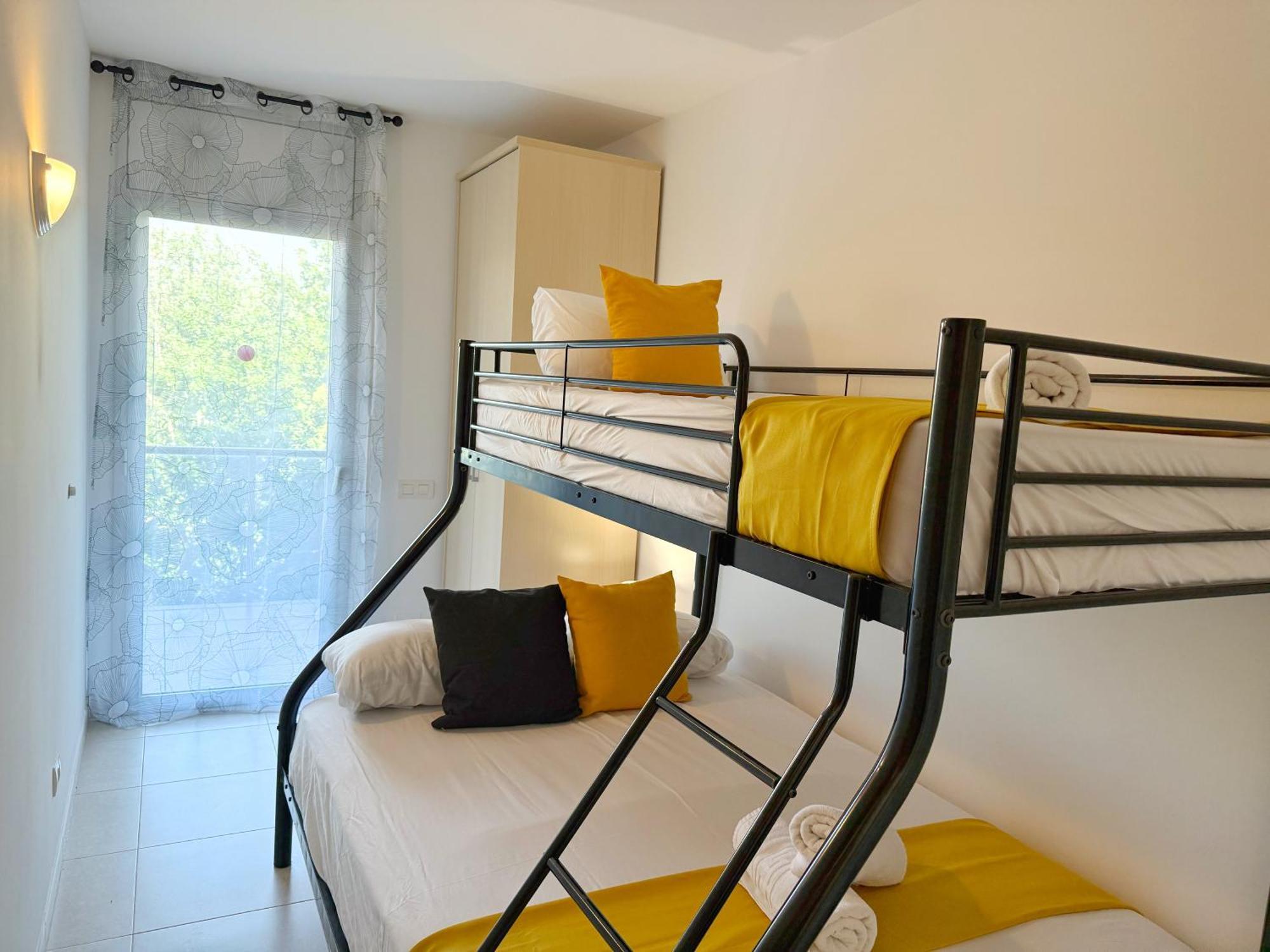 Domuum Holidays - Paradise Village Ii