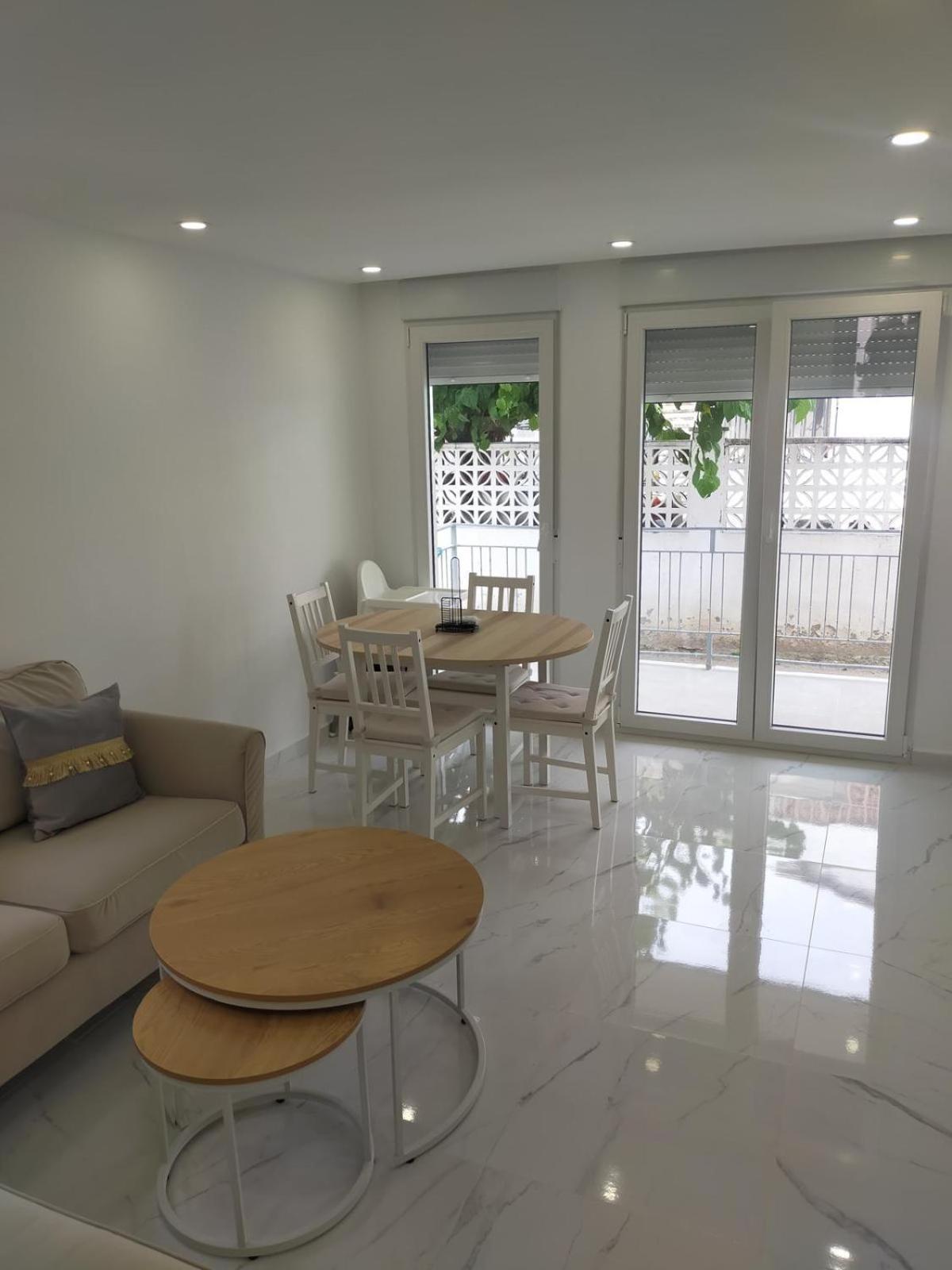 Family-friendly 3br In Central, Near Apartment Salou