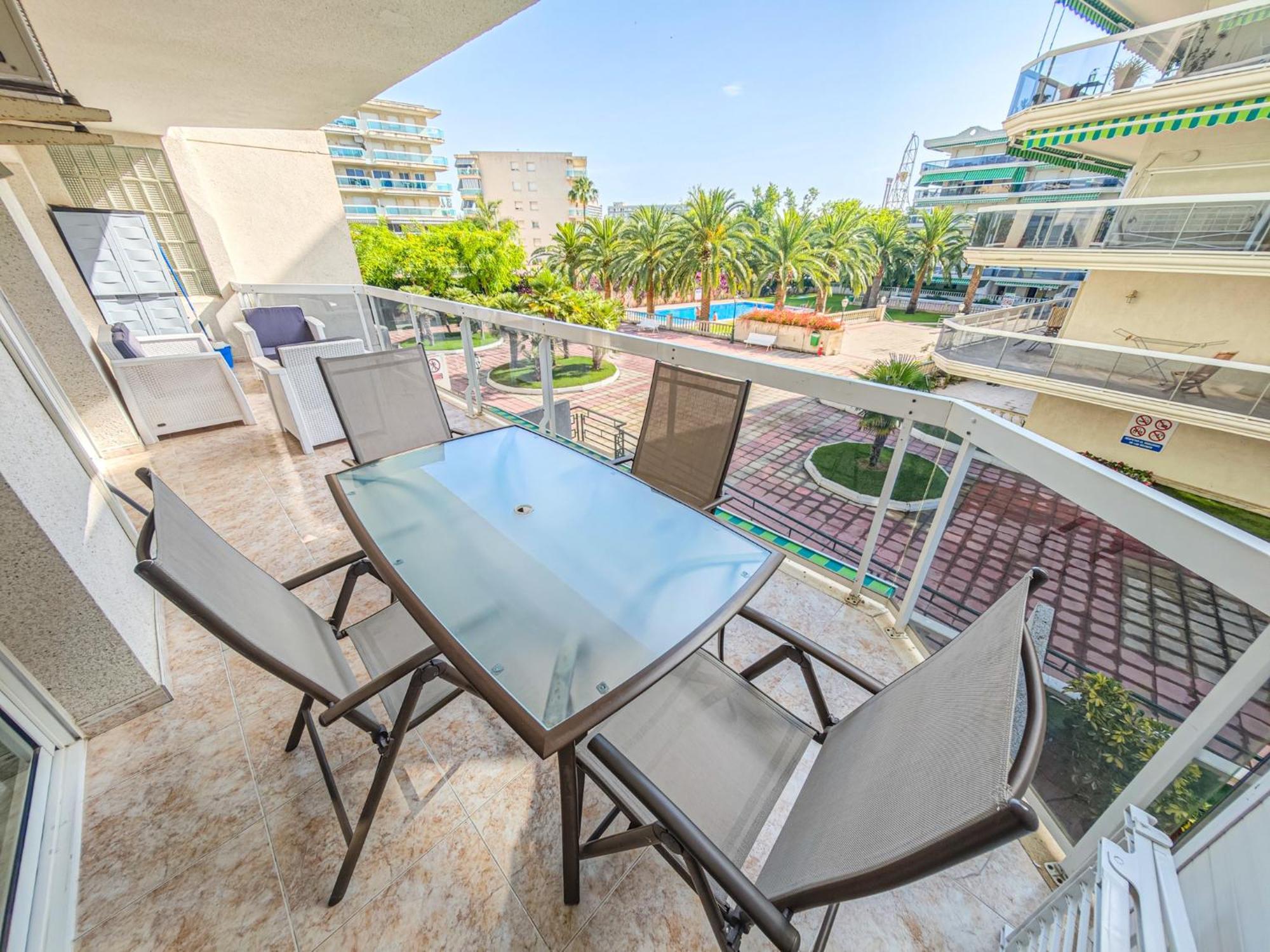 Litoral Costa Dorada - Living Park Only Families *