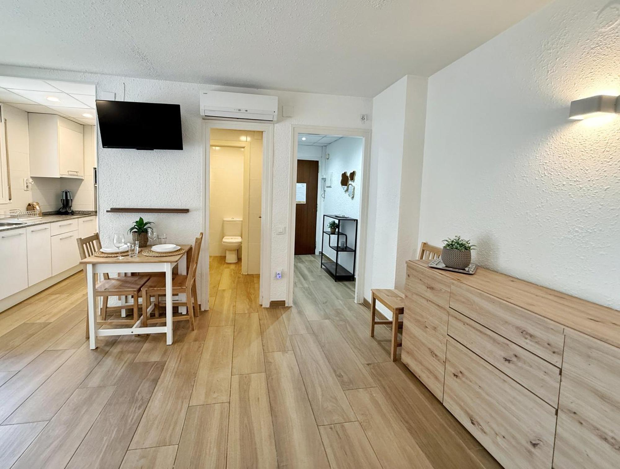 Domuum Holidays - Delfos Salou