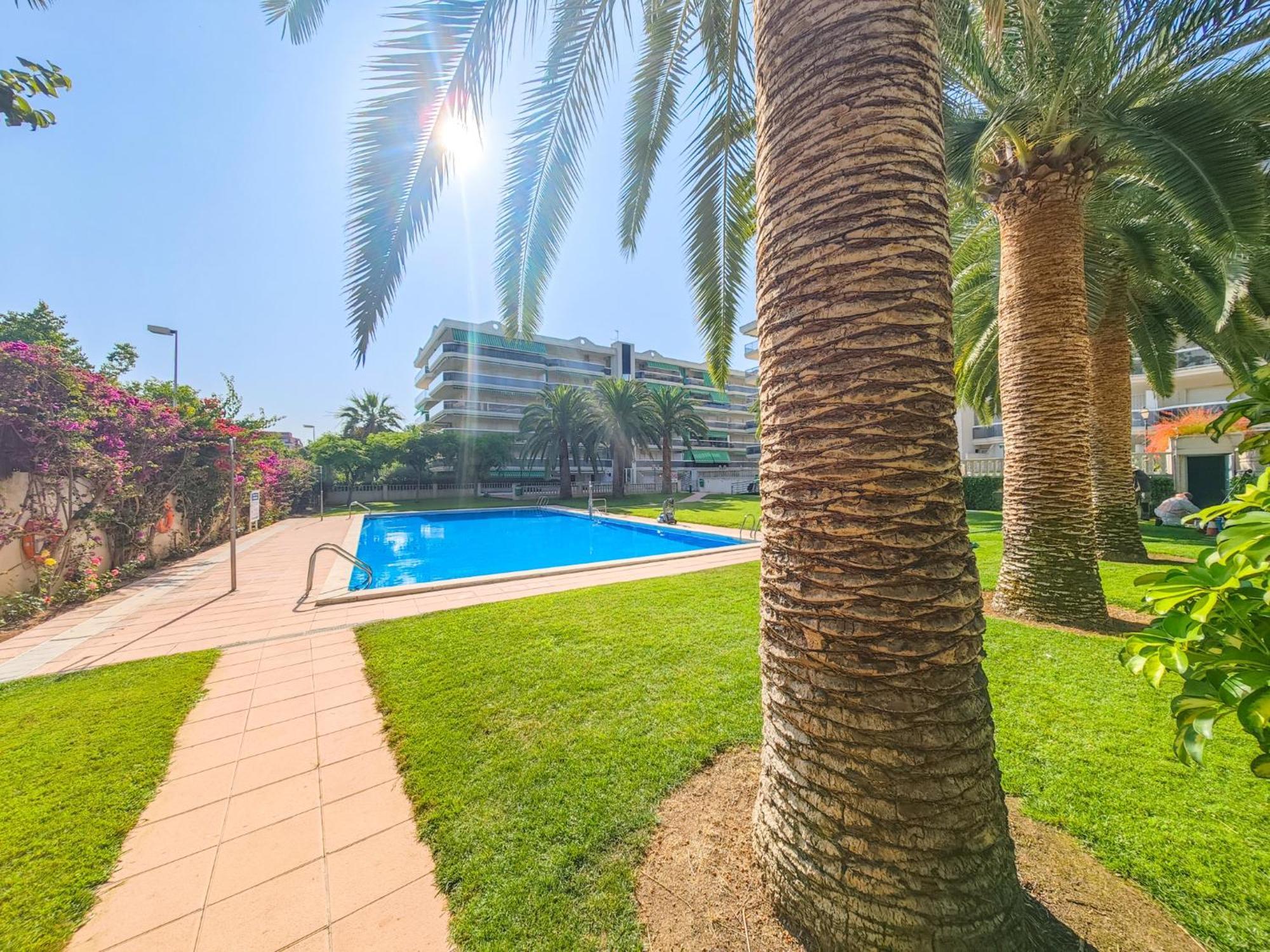 Litoral Costa Dorada - Living Park Only Families Apartment