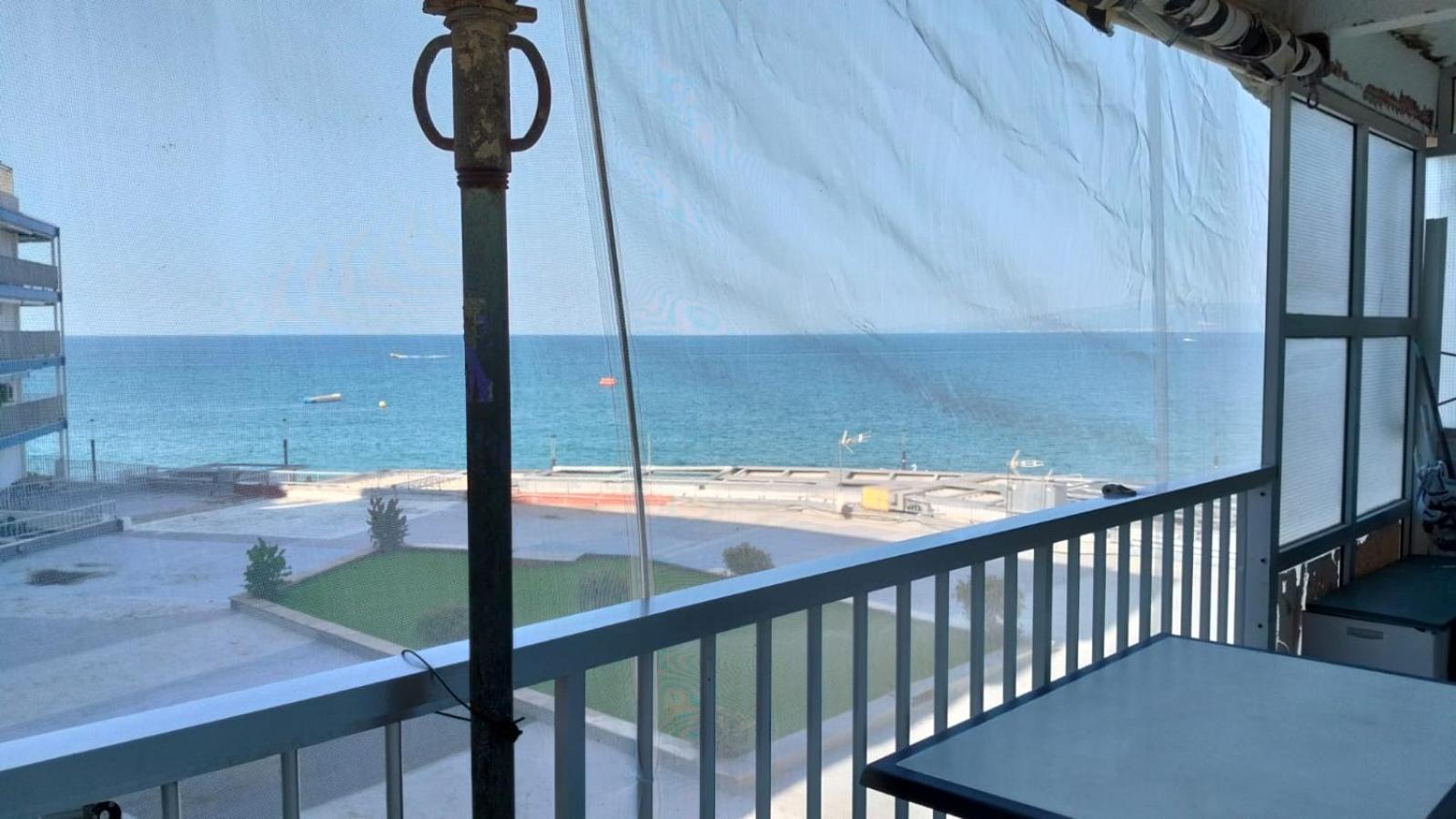 Apartment Pilons, Primera Linea De Mar *