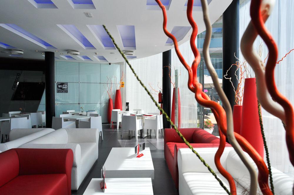 Four Elements Aparthotel