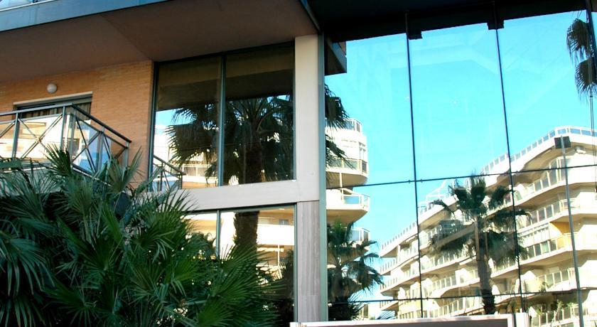 California Palace 4*