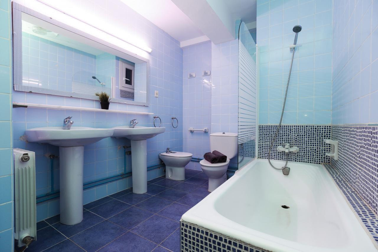 Aquamar Planet Costa Dorada Only Families Apartment
