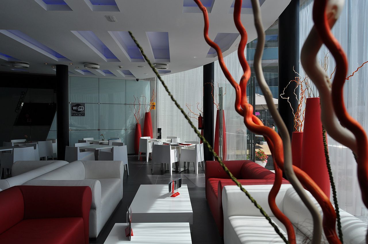 Four Elements Aparthotel 4*