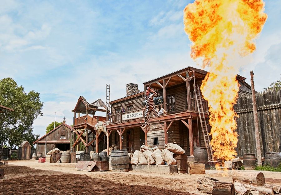 Portaventura Colorado Creek - Includes Unlimited Access To Portaventura Park & 1 Access To Ferrari Land Hotel