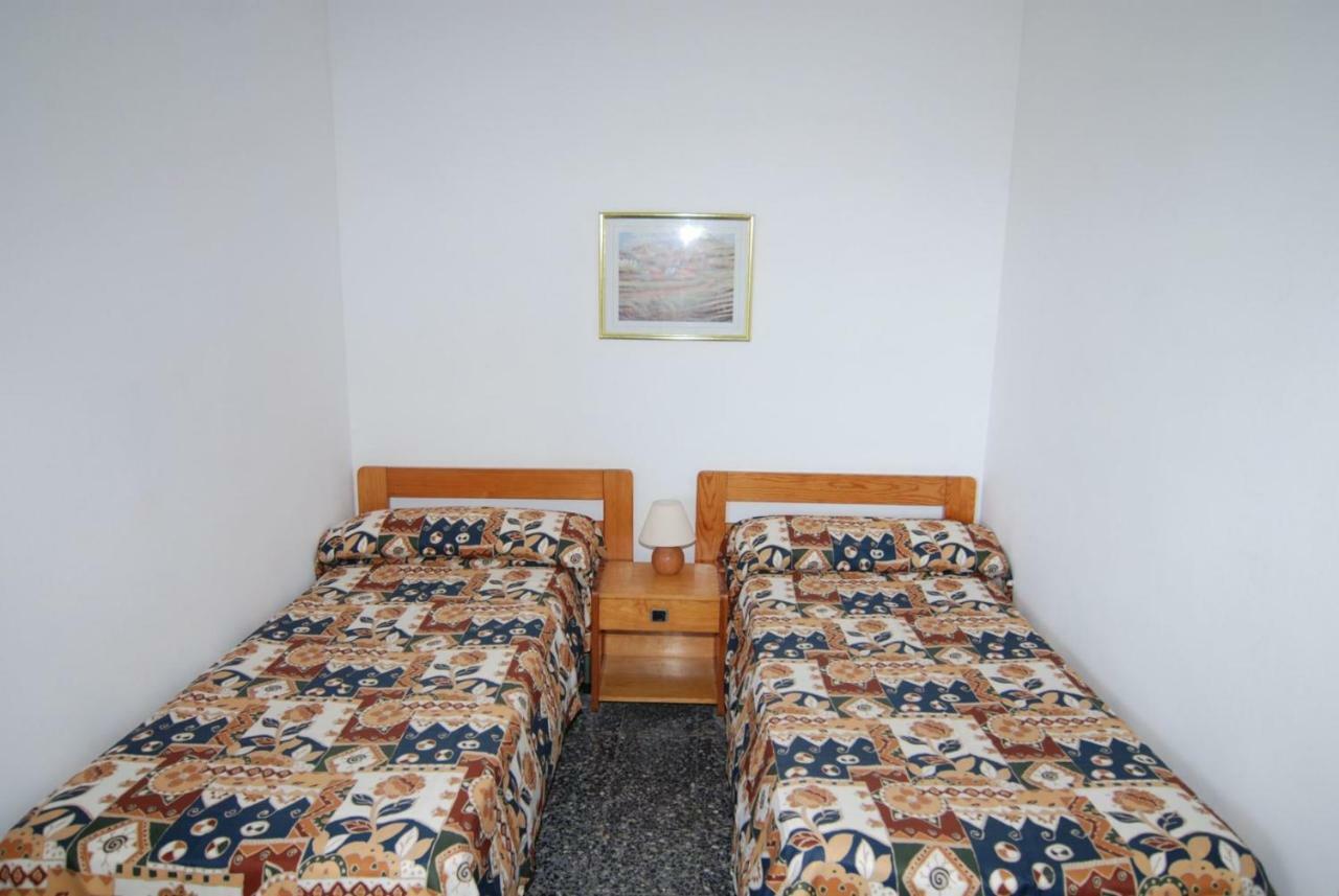 Aries Basic Apartment Salou