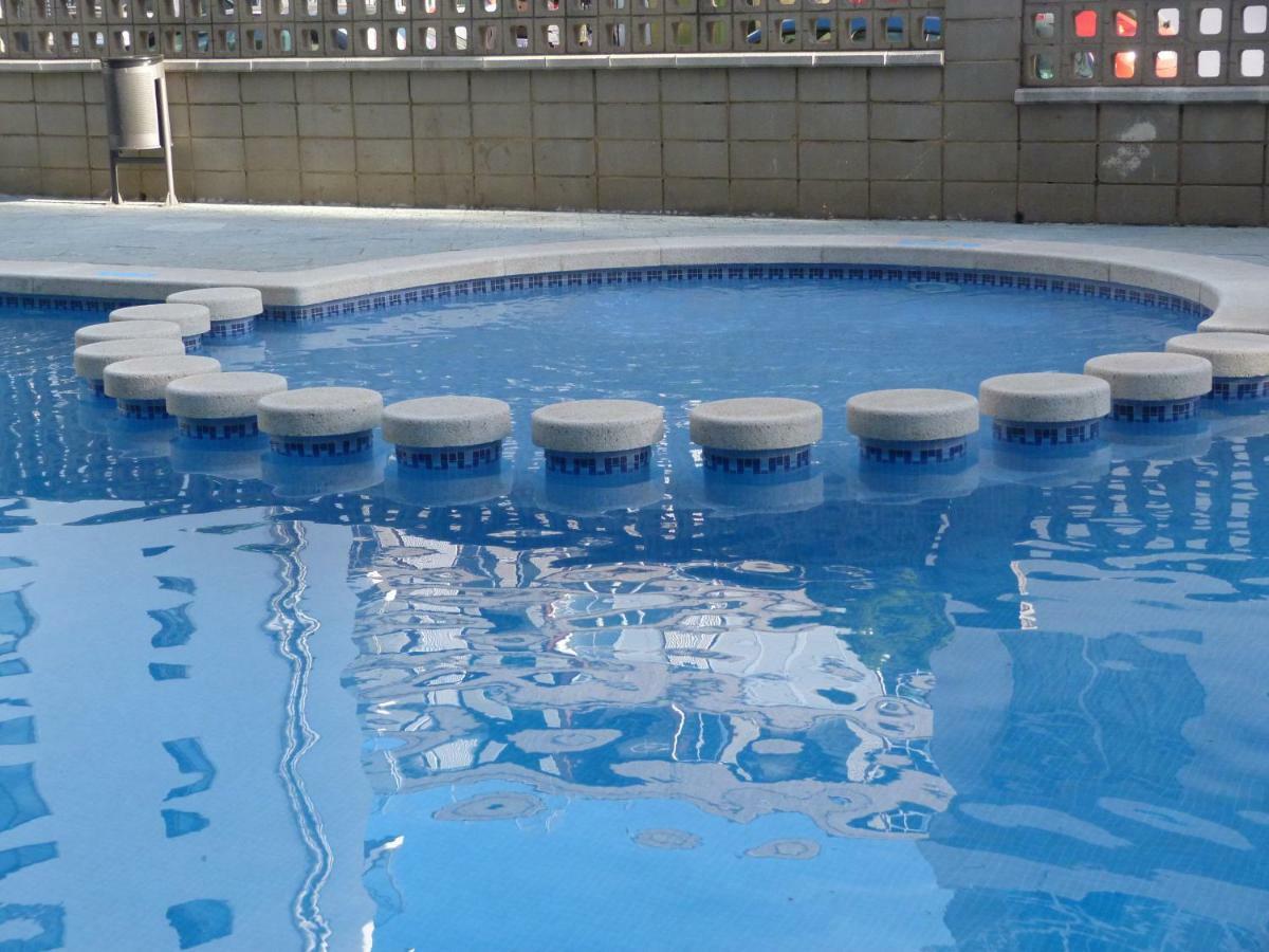 Saloublues, Penthouse, Pool, Big Terrace Appartement *