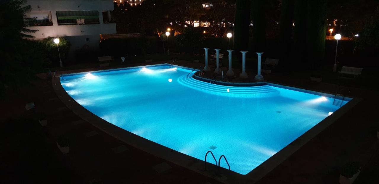 Apartment Marathon Center Near Port Aventura