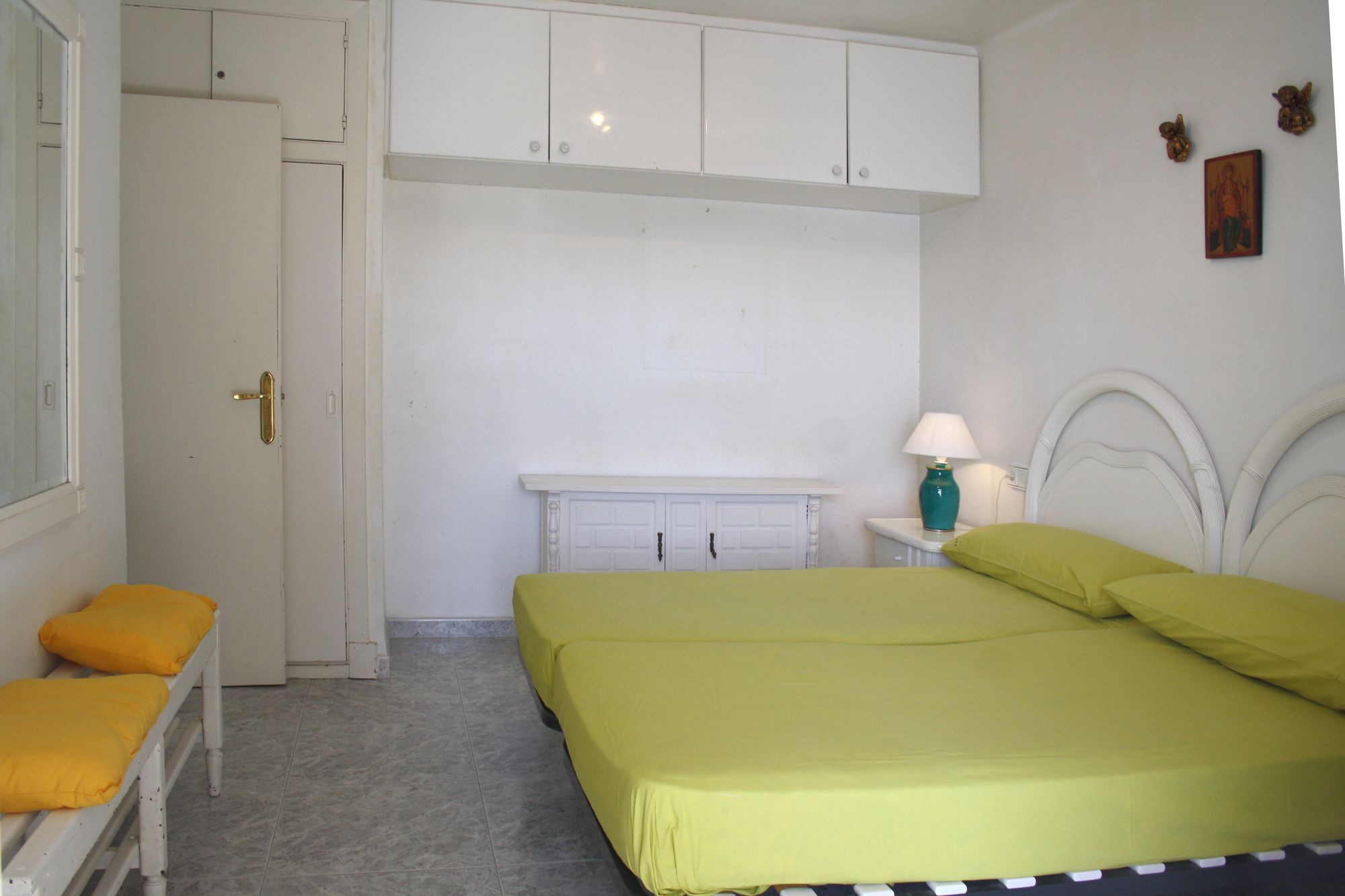 In A House - Sh28 Apartment