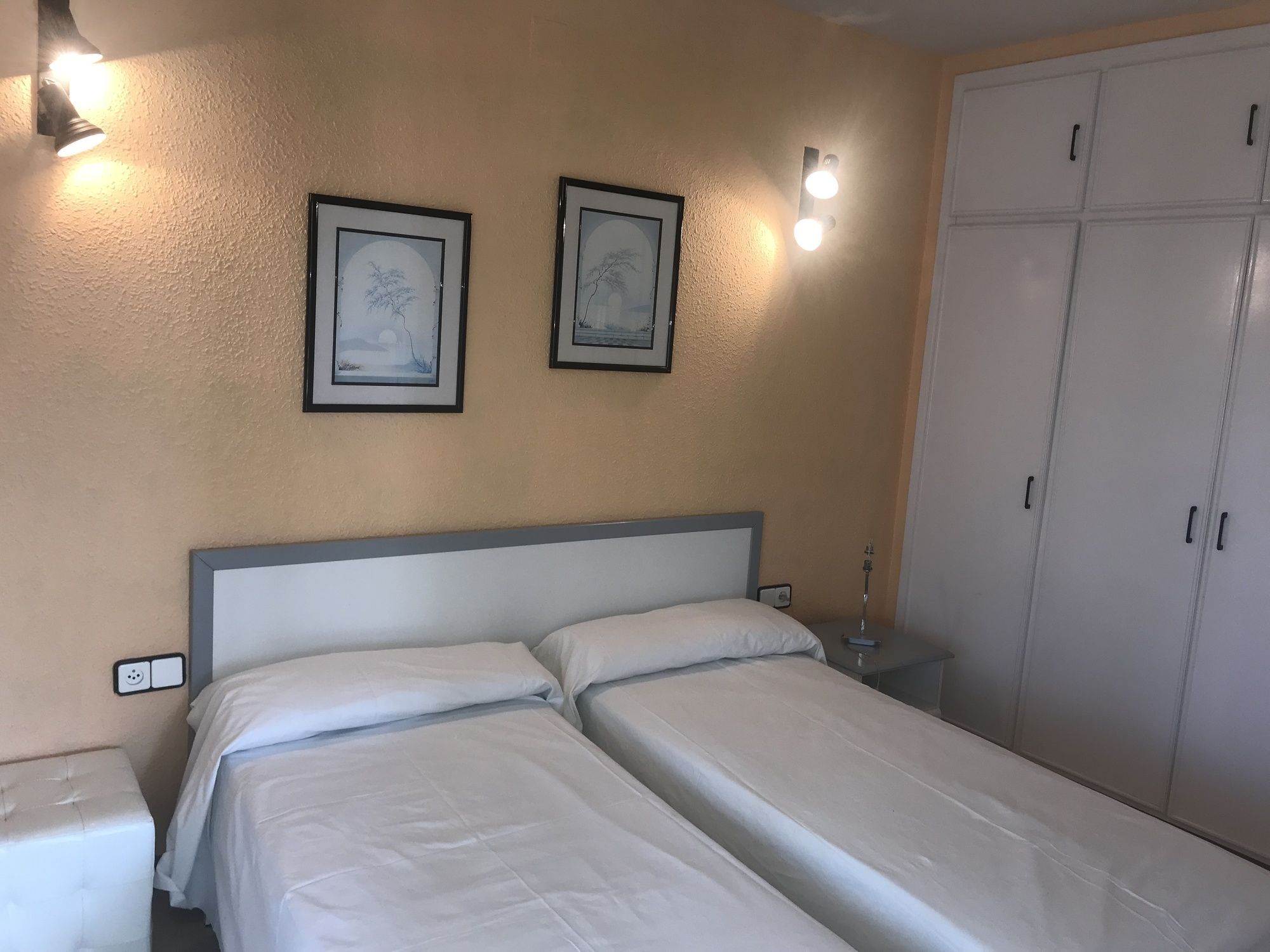 Novelty Deluxe Apartment *