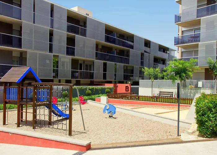 Rentalmar Families Paradise Village