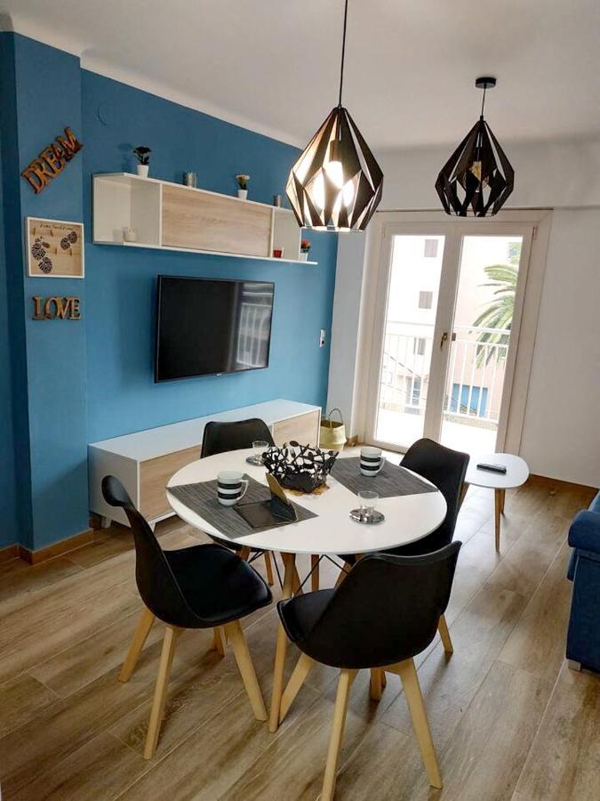 Modern In With Shared Pool 45 M² Apartment *