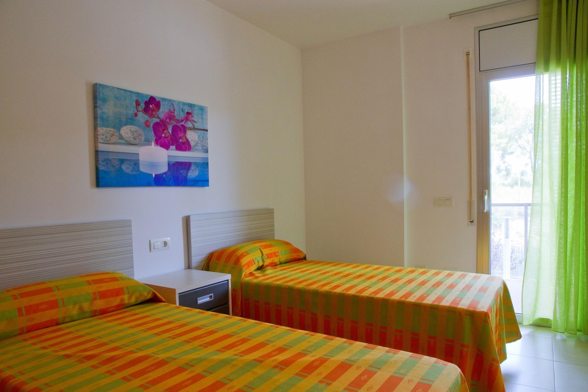Rentalmar Families Paradise Village Apartment *