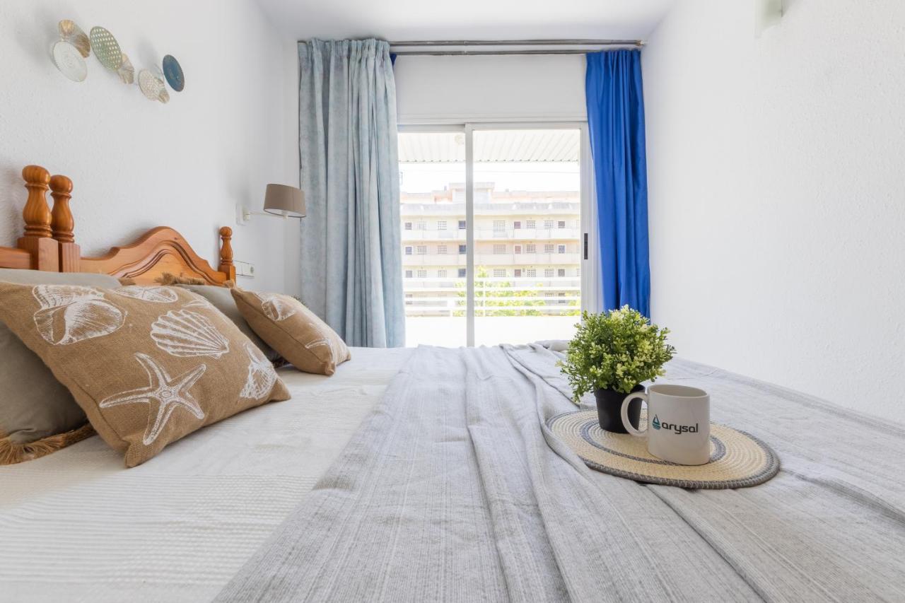 Arysal Royal Con Parking