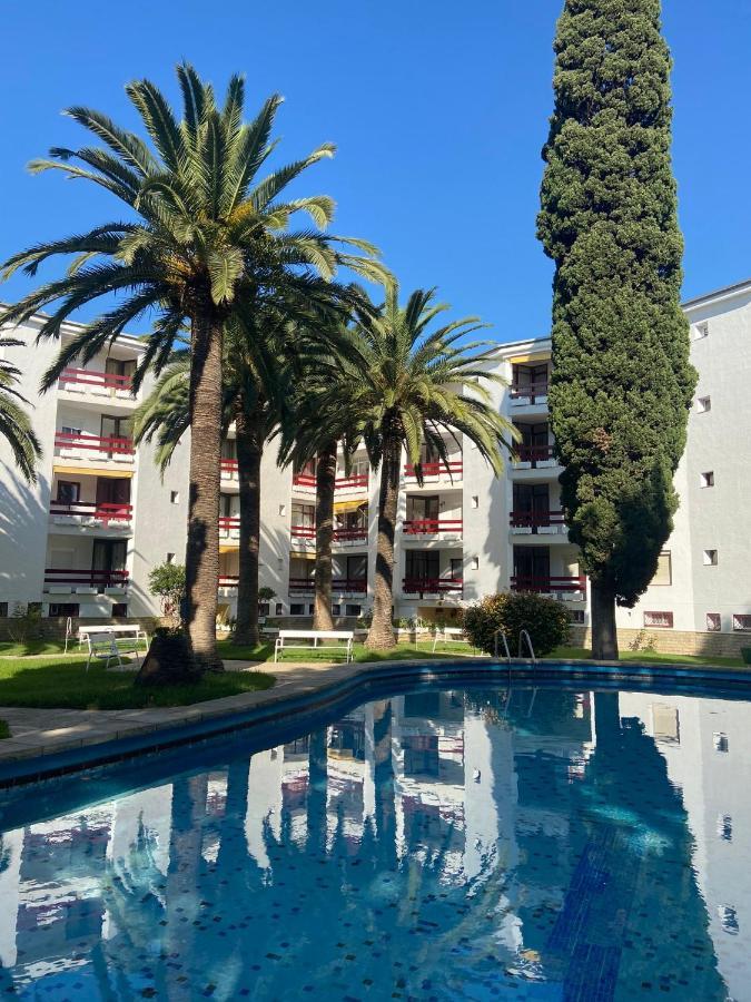 Apartment Corcega Palm Beach - Piscina Y Jardin
