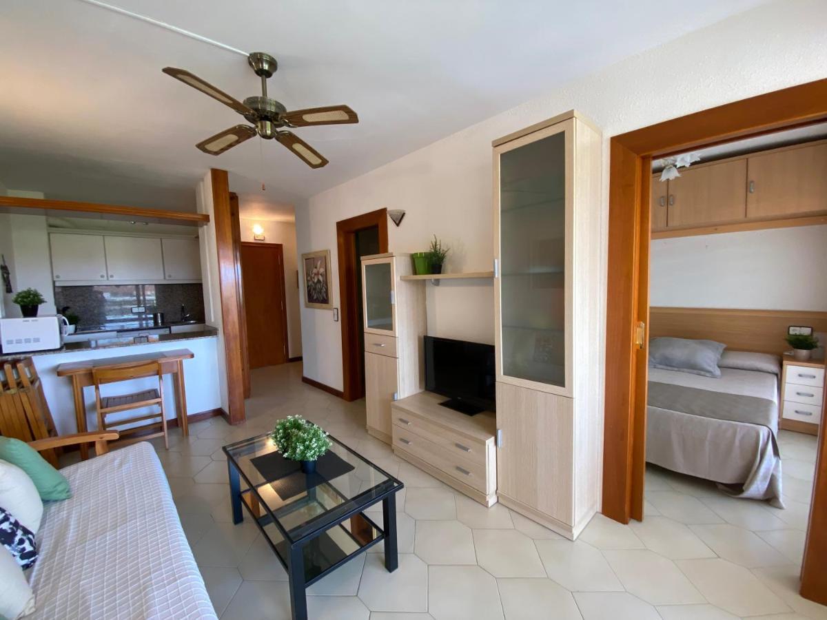 Con Piscina En 1ª Linea De Playa En Appartement Salou