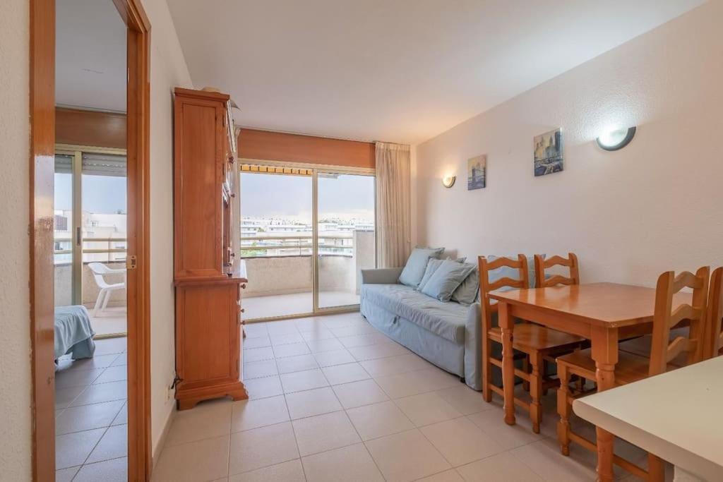 Apartamento En Centro De Con 3 Piscinas.