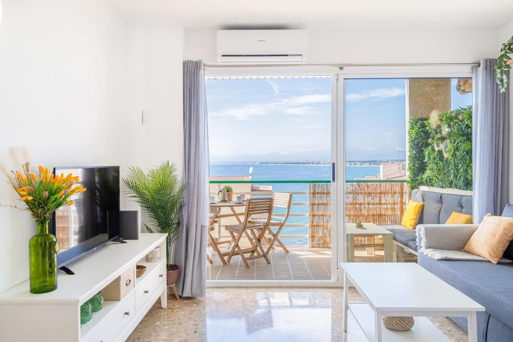 Appartement 1ªlinea Mar-piscina-wifi-portaventura-luxury-chill5 Salou